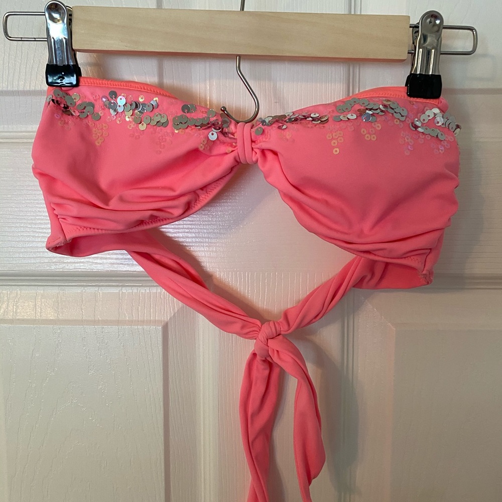 Victoria’s Secret strapless swimsuit top